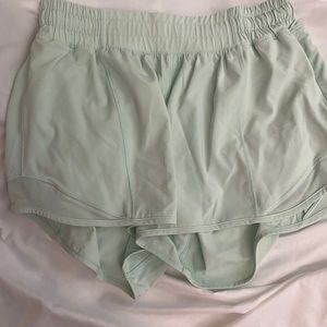 Lululemon delicate mint Hotty hots